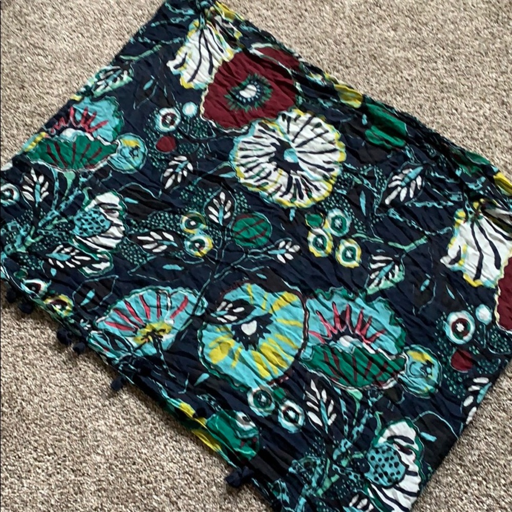 NWOT loft floral circle scarf